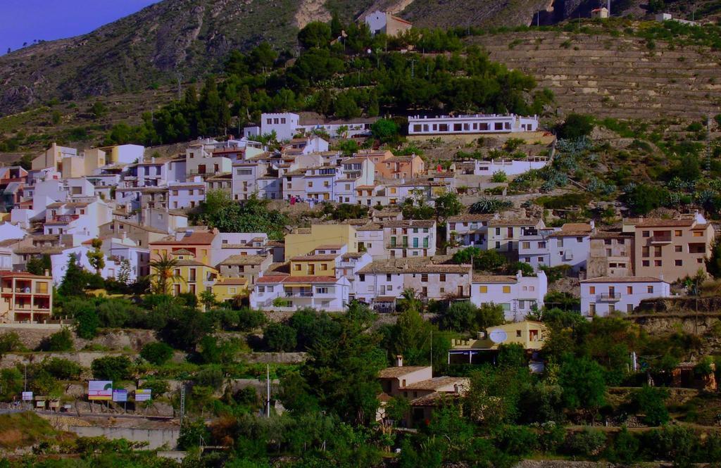 Alojamientos Turisticos Isa I Toni Sella Bagian luar foto