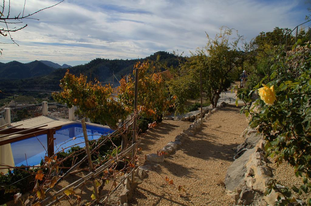 Alojamientos Turisticos Isa I Toni Sella Bagian luar foto